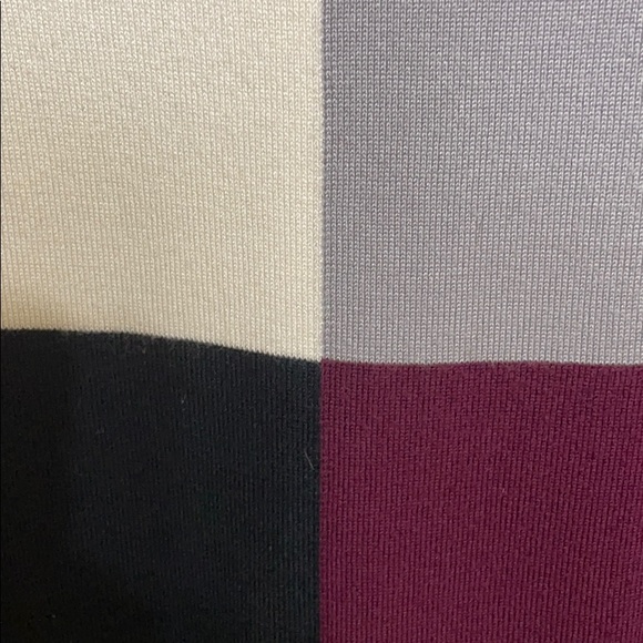 Block colored sweater - Picture 3 of 4